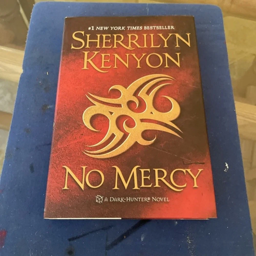 Dark-Hunter Novels Ser.: No‎ Mercy by Sherrilyn Kenyon (2010, Hardcover)